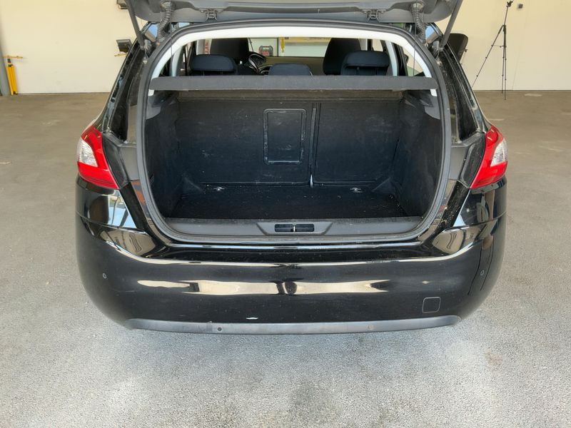 Peugeot 308 1.6 Blue-HDi Business Pack 2016 – снимка 15