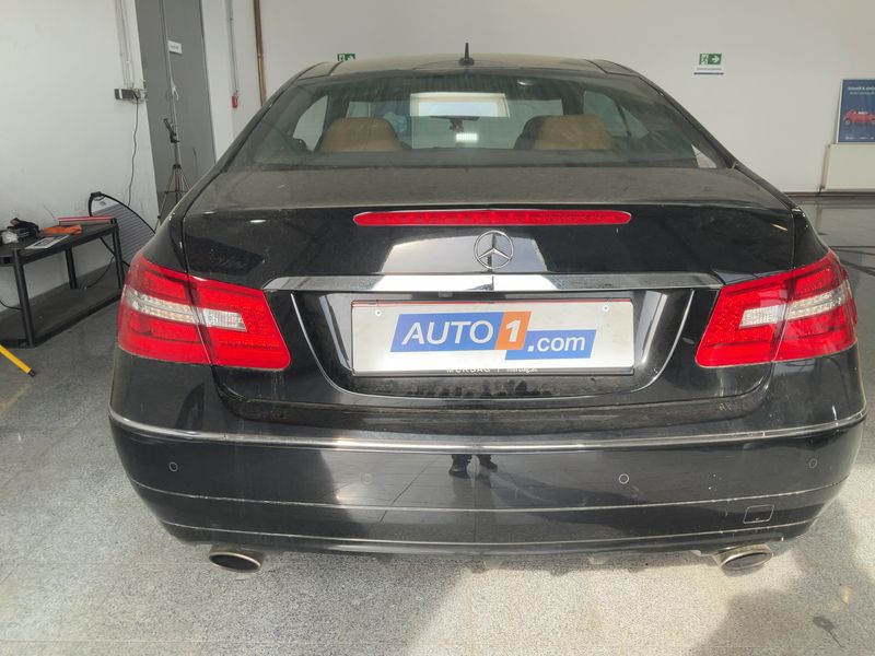 Mercedes-Benz E-Klasse E 350 CGI BlueEfficiency Avantgarde 2009 – снимка 7