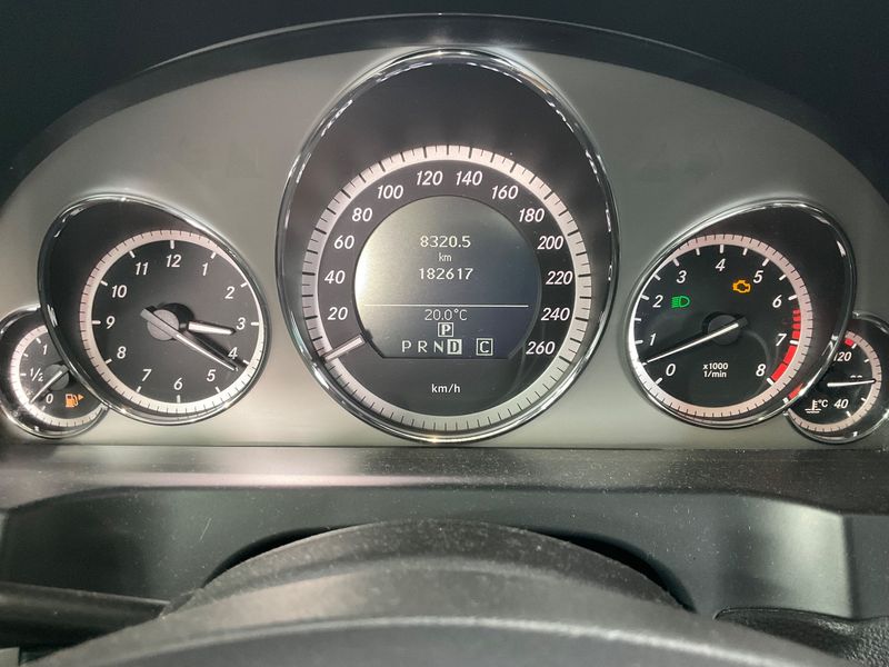 Mercedes-Benz E-Klasse E 350 CGI BlueEfficiency Avantgarde 2009 – снимка 18