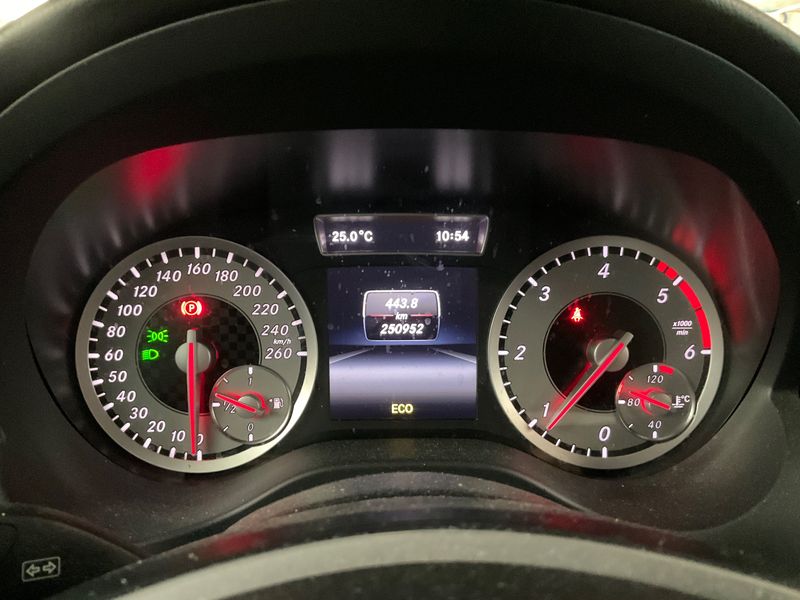 Mercedes-Benz A-Klasse A 180 CDI BlueEfficiency Urban 2013 – снимка 18