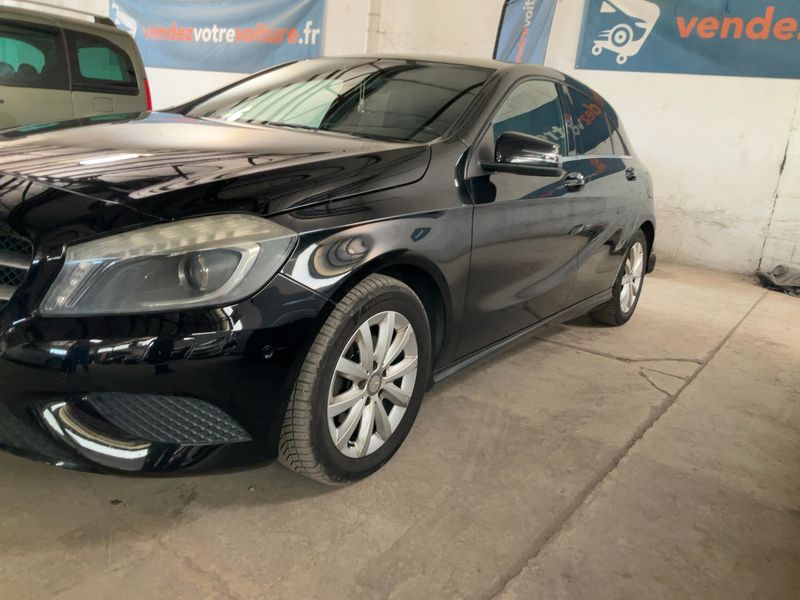 Mercedes-Benz A-Klasse A 180 CDI BlueEfficiency Urban 2013 – снимка 2