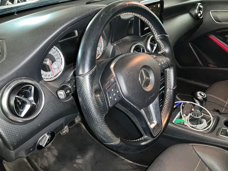 Mercedes-Benz A-Klasse A 180 CDI BlueEfficiency Urban 2013 – снимка 27