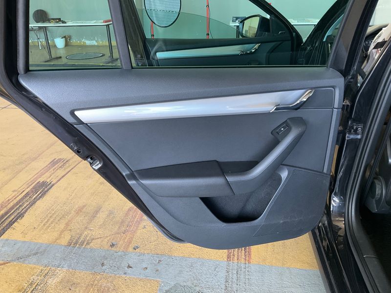 Skoda Octavia 2.0 TDI Style 2015 – снимка 37