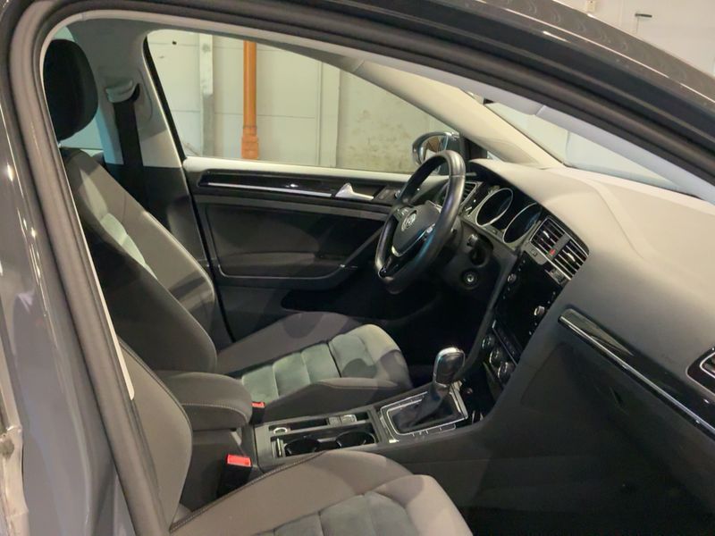 Volkswagen Golf VII 2.0 TDI Highline BlueMotion Tech 2018 – снимка 16