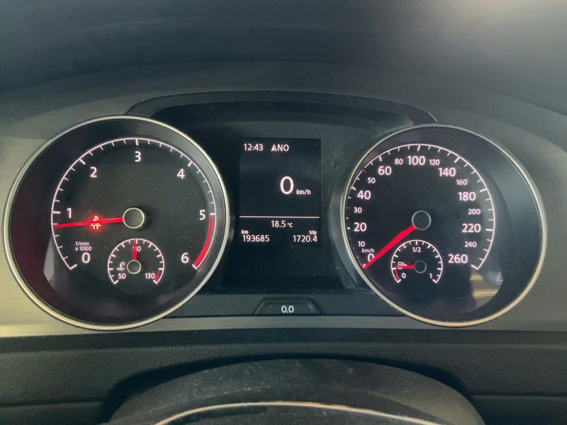 Volkswagen Golf VII 1.6 TDI Comfortline BlueMotion Tech 2013 – снимка 13