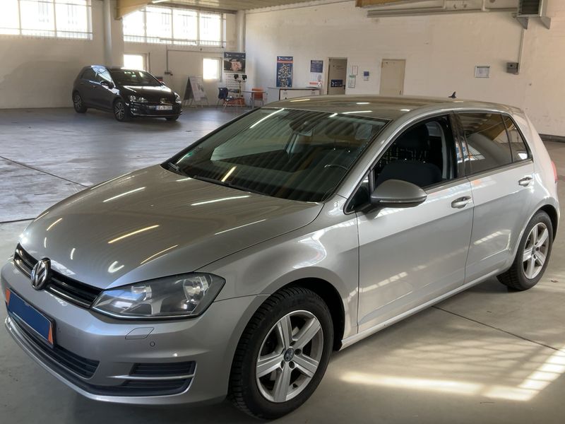 Volkswagen Golf VII 1.6 TDI Comfortline BlueMotion Tech 2013