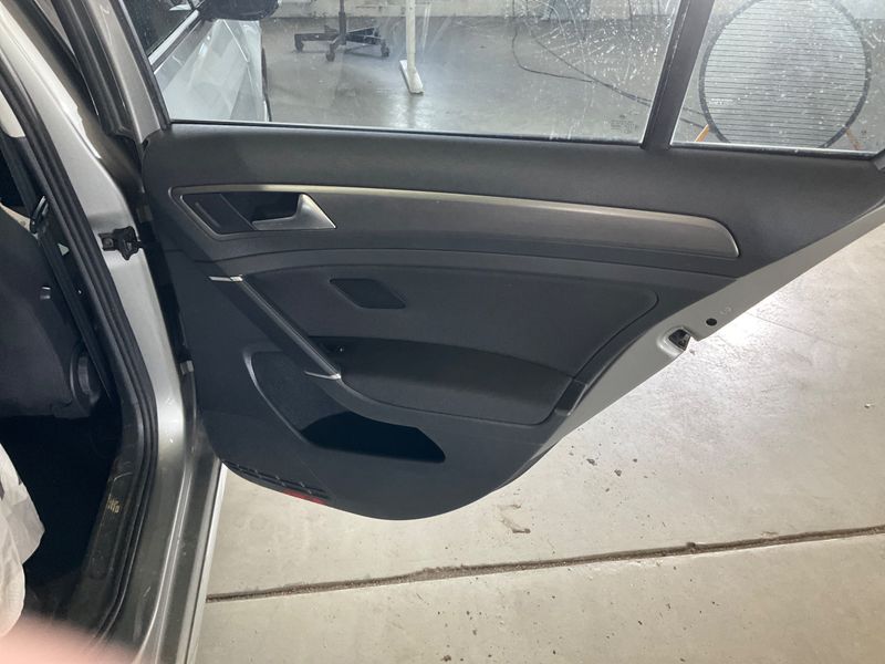 Volkswagen Golf VII 1.6 TDI Comfortline BlueMotion Tech 2013 – снимка на щета 42