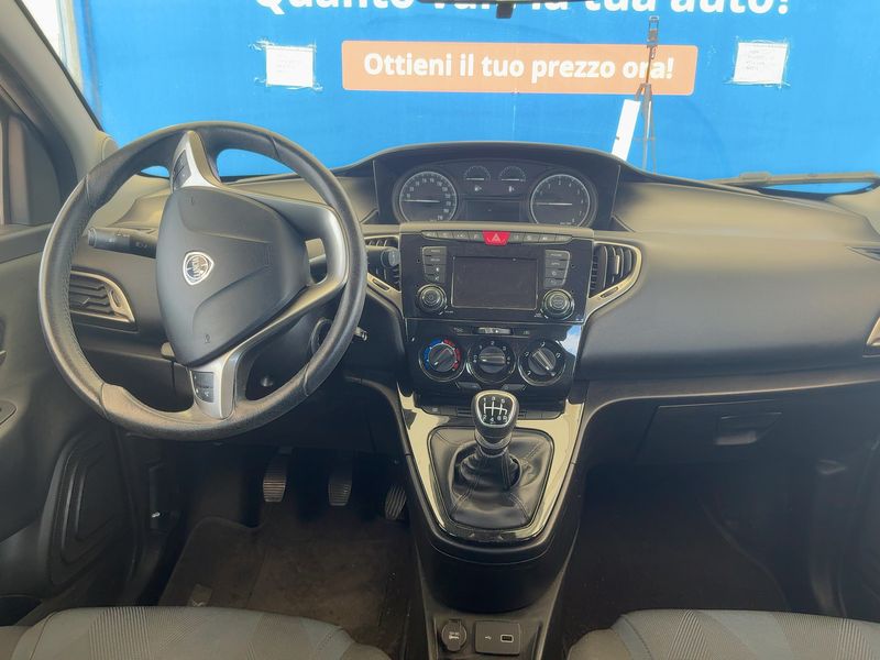 Lancia Ypsilon 1.0 Mild-Hybrid Gold 2021 – снимка 17