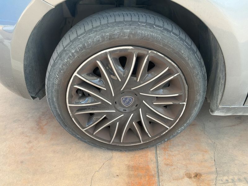 Lancia Ypsilon 1.0 Mild-Hybrid Gold 2021 – снимка 3