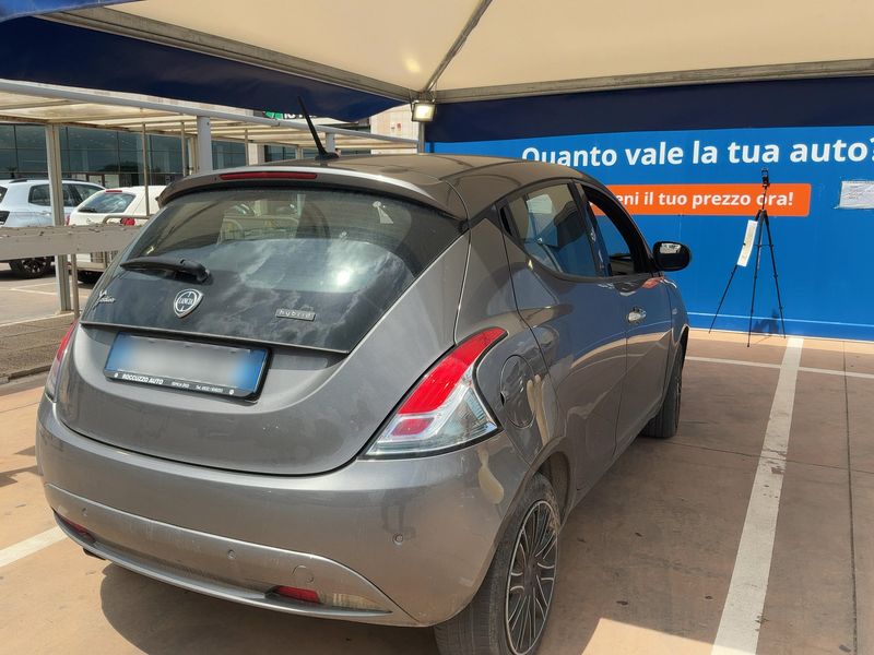 Lancia Ypsilon 1.0 Mild-Hybrid Gold 2021 – снимка 8