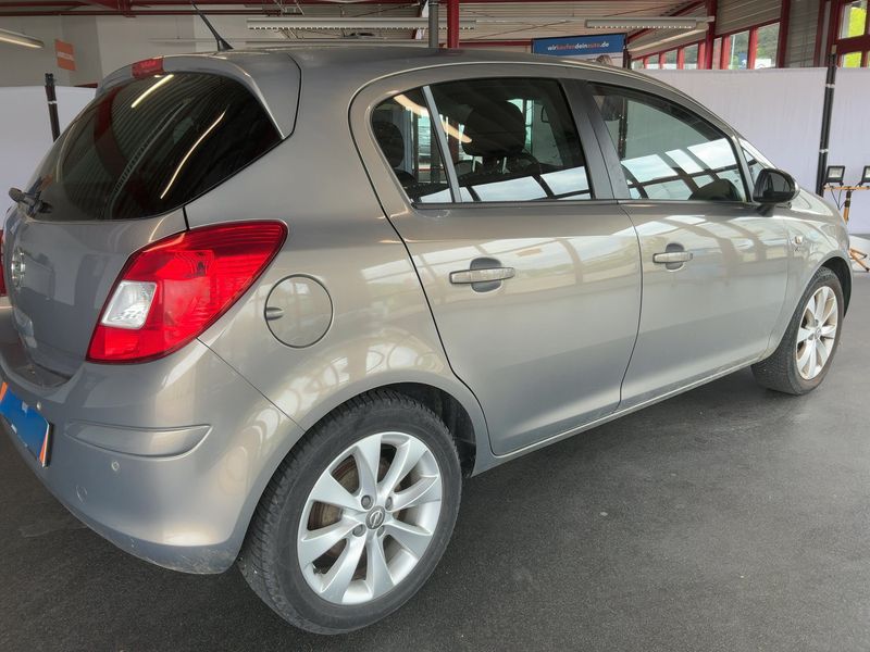 Opel Corsa 1.4 Active 2013 – снимка 8