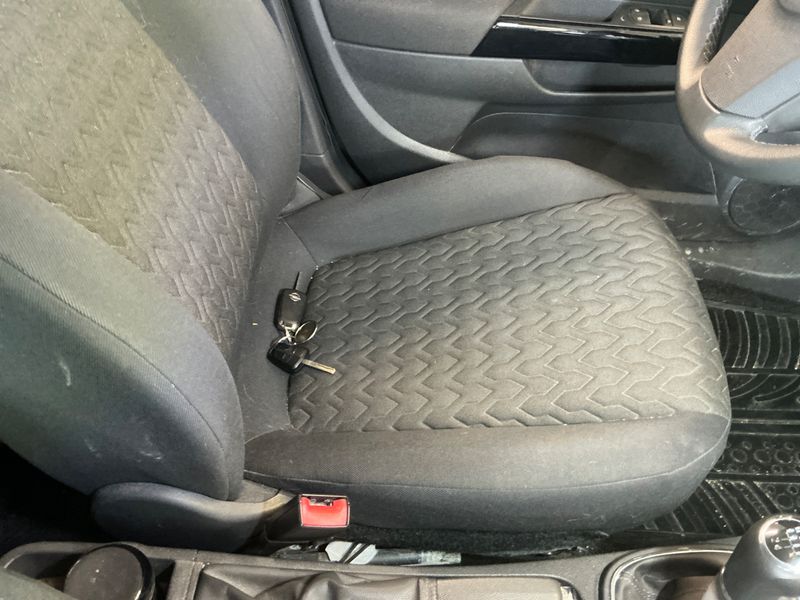 Opel Corsa 1.4 Active 2013 – снимка 25