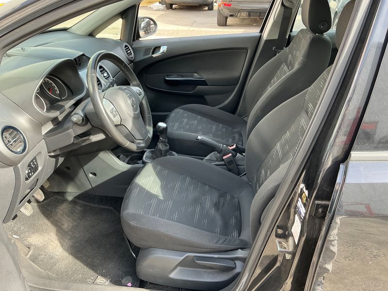 Opel Corsa 1.2 Satellite 2011 – снимка 3