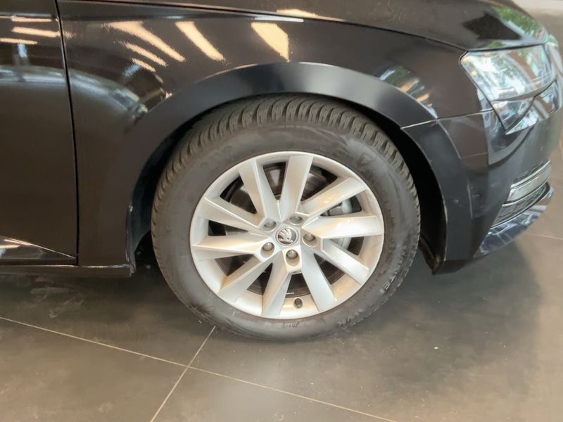 Skoda Superb 2.0 TDI Style 2022 – снимка 11
