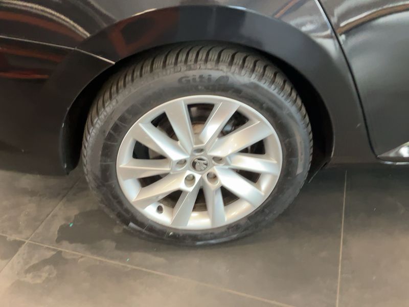 Skoda Superb 2.0 TDI Style 2022 – снимка 9