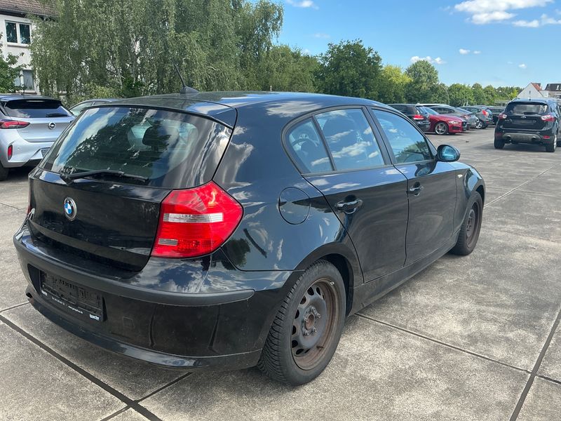 BMW 1er 116i 2007 – снимка 2