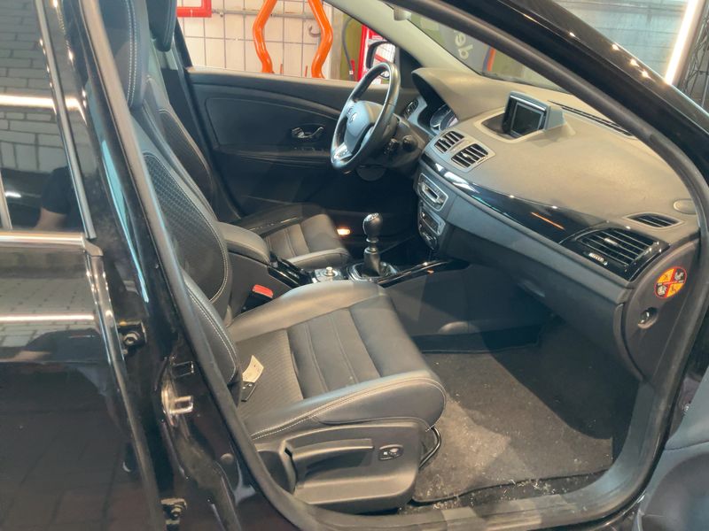 Renault Megane 1.5 dCi BOSE Edition 2014 – снимка 17