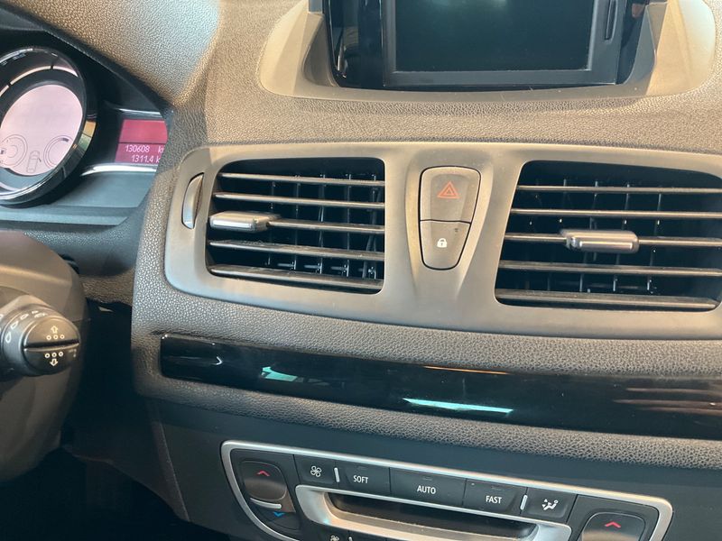Renault Megane 1.5 dCi BOSE Edition 2014 – снимка 34