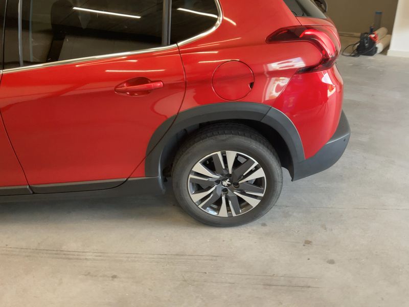 Peugeot 2008 1.2 PureTech Allure 2019 – снимка 5