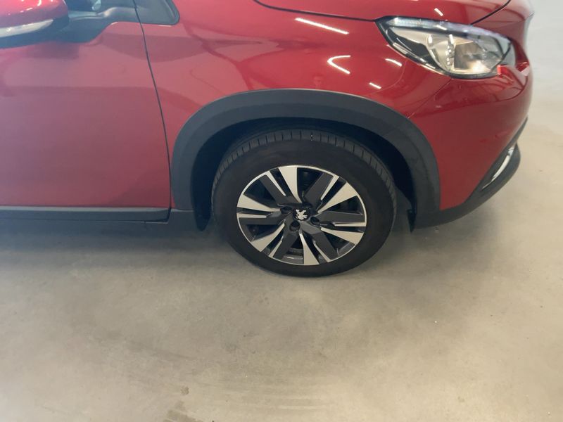 Peugeot 2008 1.2 PureTech Allure 2019 – снимка 11