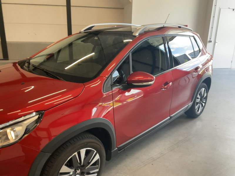 Peugeot 2008 1.2 PureTech Allure 2019 – снимка 2