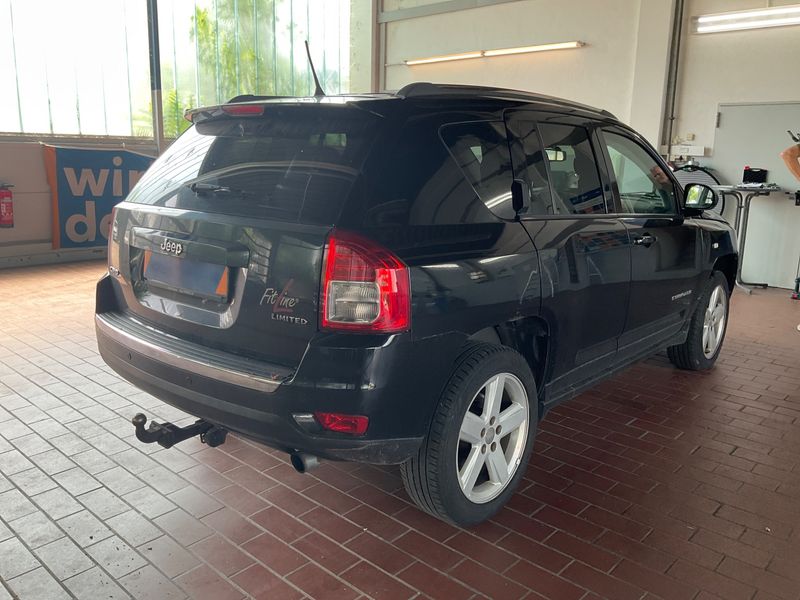 Jeep Compass 2.2 CRD Limited 4x4 2013 – снимка 2