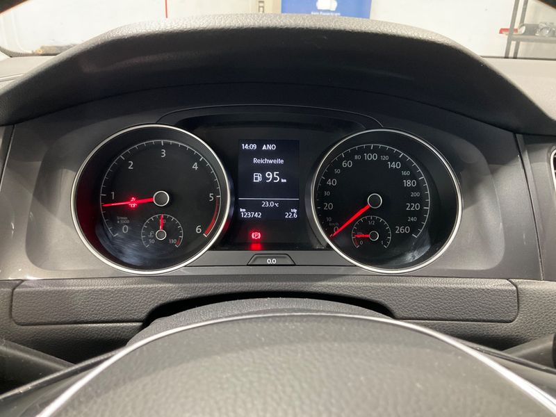 Volkswagen Golf VII 1.6 TDI 4Motion BlueMotion Tech 2015 – снимка 13