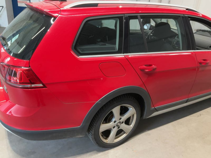 Volkswagen Golf VII 1.6 TDI 4Motion BlueMotion Tech 2015 – снимка 6