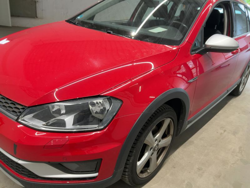 Volkswagen Golf VII 1.6 TDI 4Motion BlueMotion Tech 2015 – снимка 2