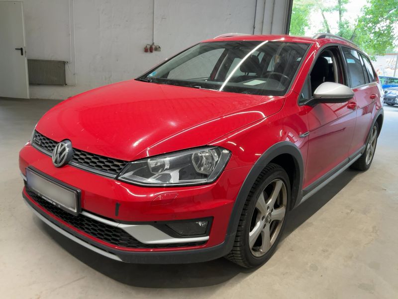 Volkswagen Golf VII 1.6 TDI 4Motion BlueMotion Tech 2015 – снимка 1
