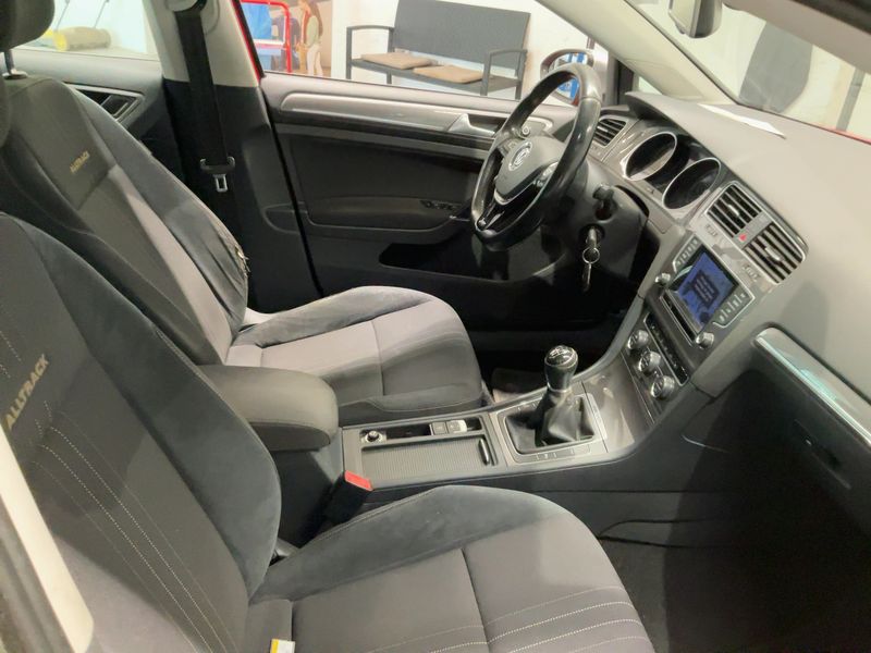 Volkswagen Golf VII 1.6 TDI 4Motion BlueMotion Tech 2015 – снимка 11