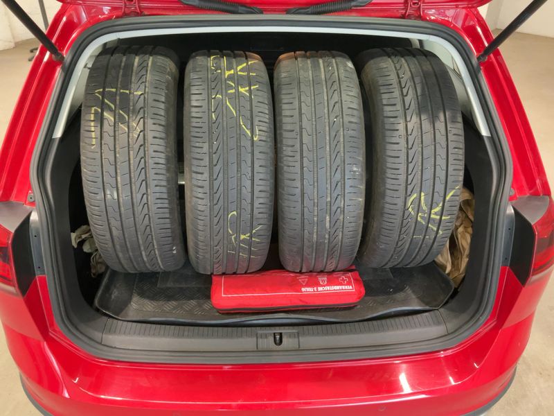 Volkswagen Golf VII 1.6 TDI 4Motion BlueMotion Tech 2015 – снимка 10
