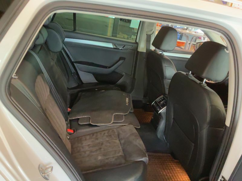 Skoda Superb 2.0 TDI Style 2016 – снимка 20