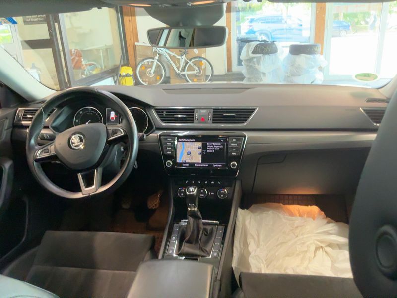 Skoda Superb 2.0 TDI Style 2016 – снимка 18