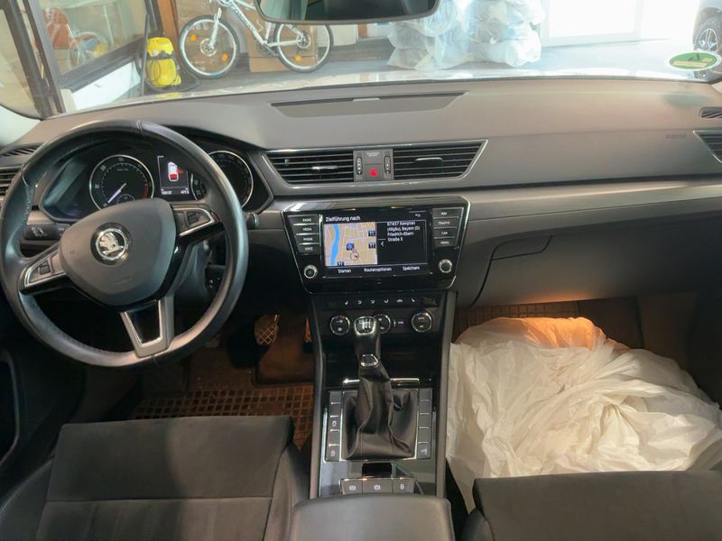 Skoda Superb 2.0 TDI Style 2016 – снимка 17