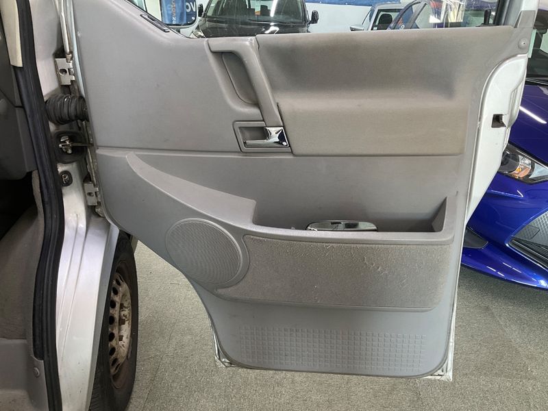 Volkswagen T4 Multivan 2.5 TDI Atlantis 2002 – снимка 41