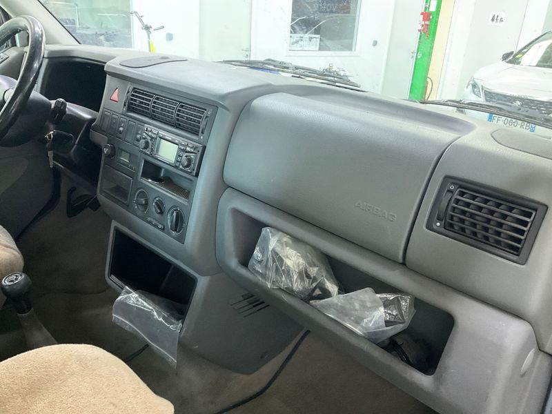 Volkswagen T4 Multivan 2.5 TDI Atlantis 2002 – снимка 43