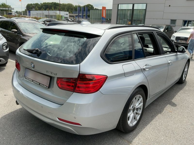 BMW 3er 318d 2014 – снимка на щета