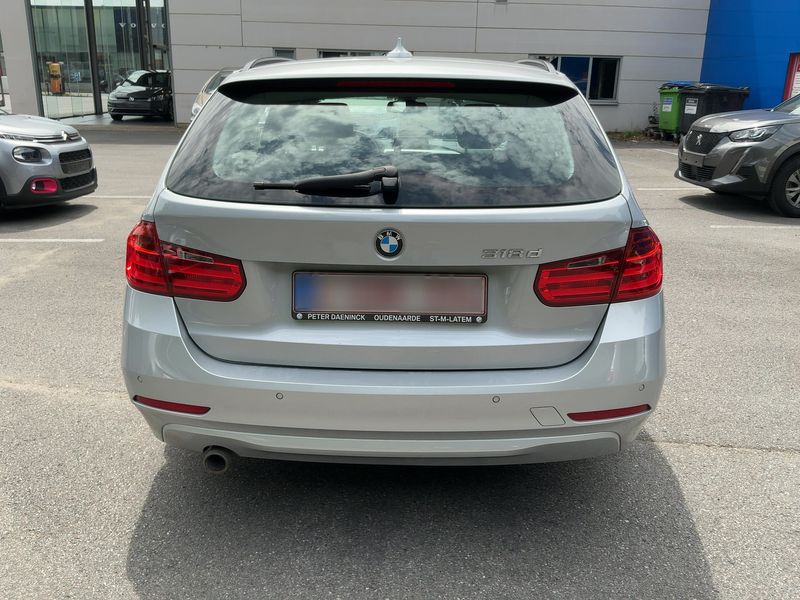 BMW 3er 318d 2014 – снимка на щета