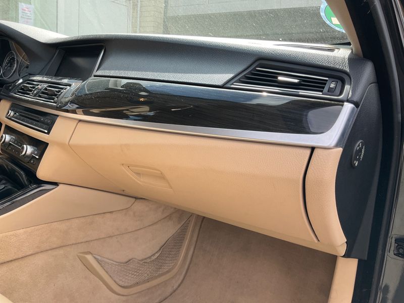 BMW 5er 520d 2014 – снимка 31