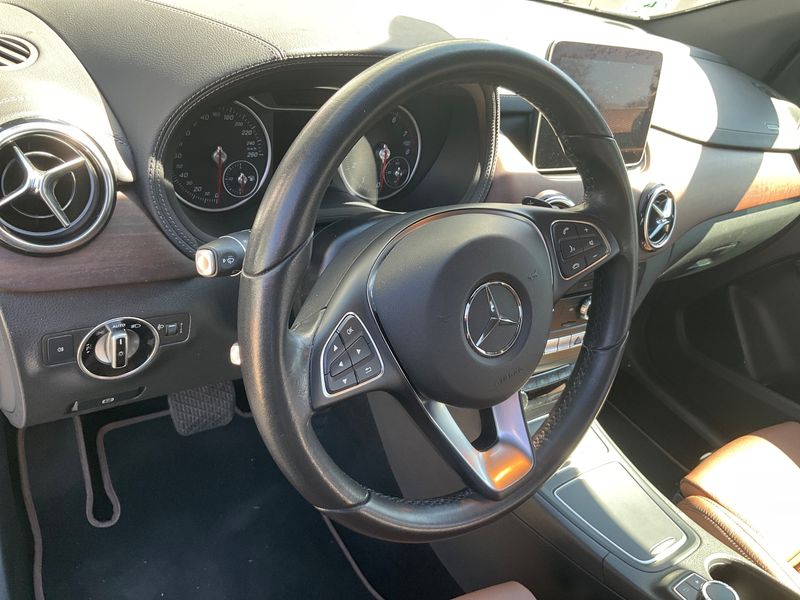 Mercedes-Benz B-Klasse B 200 Style 2018 – снимка 27