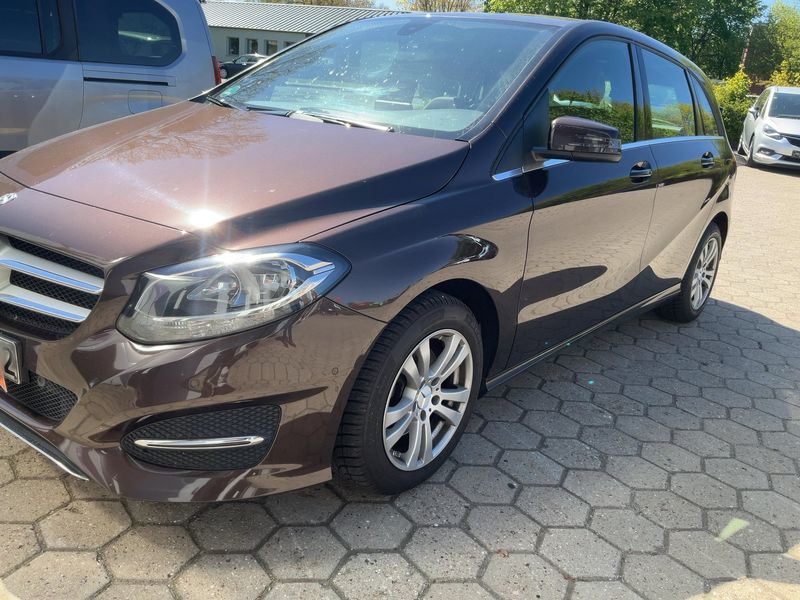 Mercedes-Benz B-Klasse B 200 Style 2018 – снимка 2