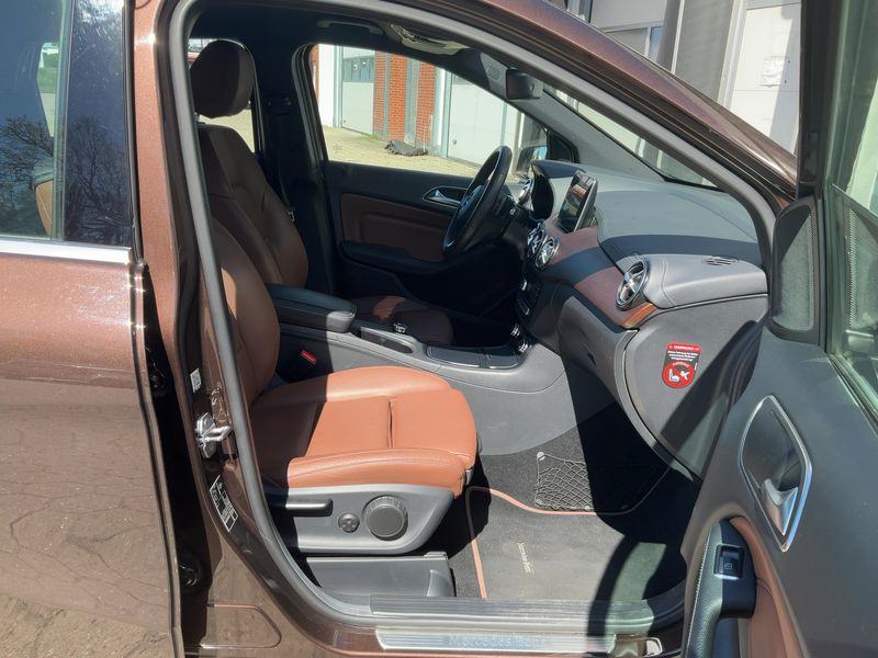 Mercedes-Benz B-Klasse B 200 Style 2018 – снимка 17