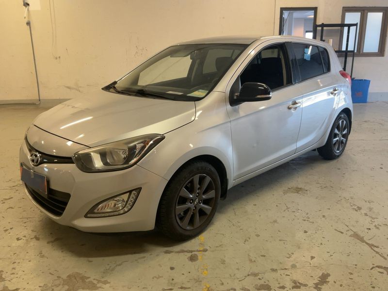 Hyundai i20 1.2 Comfort 2015 – снимка 1