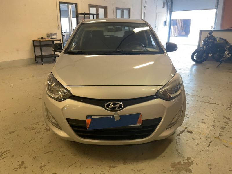 Hyundai i20 1.2 Comfort 2015 – снимка 14