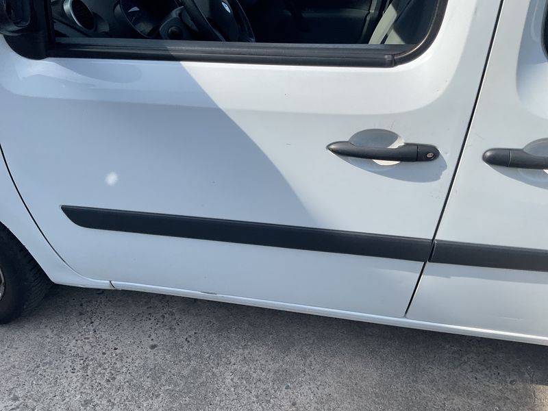 Renault Kangoo 1.5 BLUE dCi Rapid Maxi Extra 2021 – снимка 35