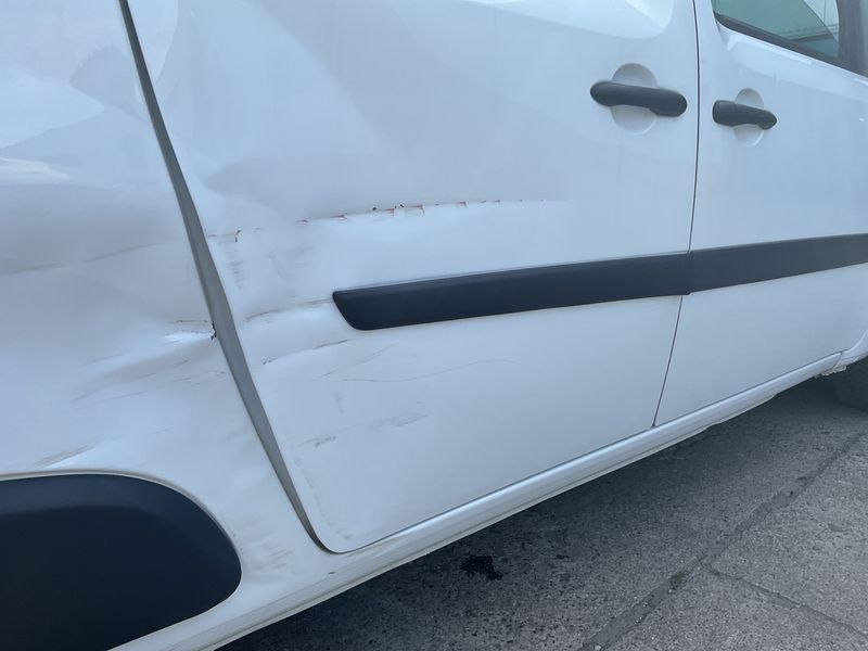 Renault Kangoo 1.5 BLUE dCi Rapid Maxi Extra 2021 – снимка 27