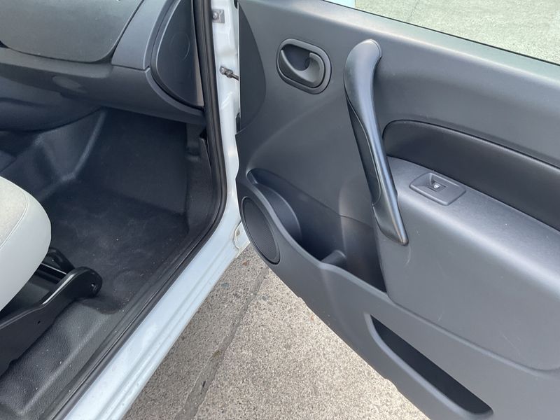 Renault Kangoo 1.5 BLUE dCi Rapid Maxi Extra 2021 – снимка 28