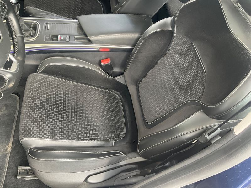 Renault Megane 1.6 dCi Energy Intens 2018 – снимка 22