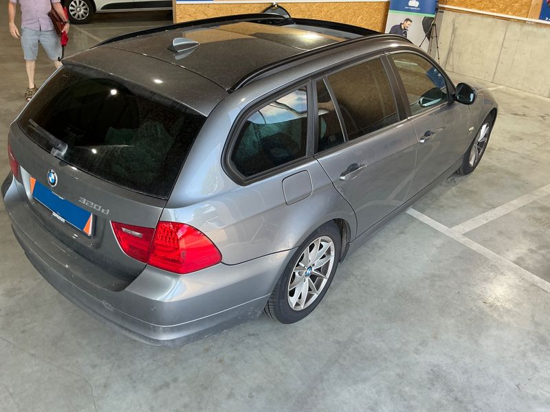 BMW 3er 320d xDrive 2010 – снимка 2